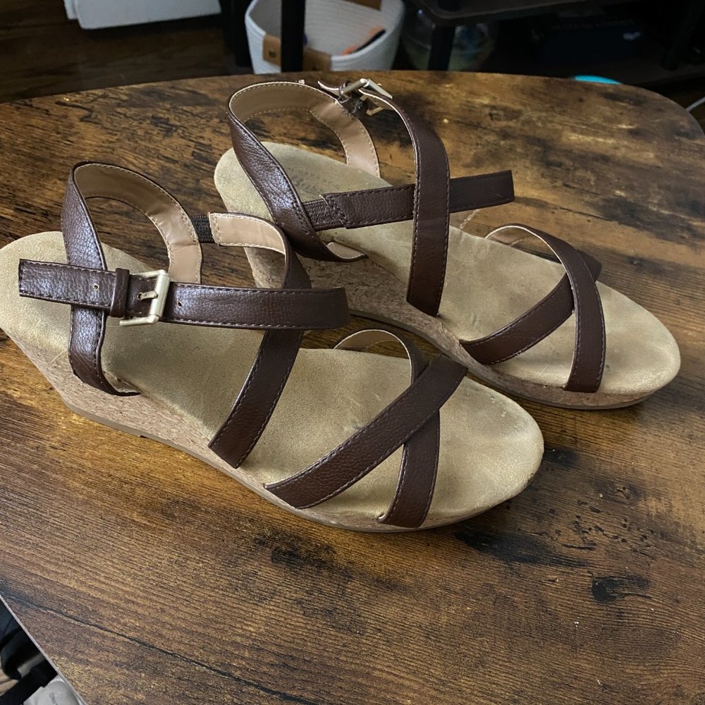 Bass Karly Brown Cork Wedge Heel Sandal Sz 7